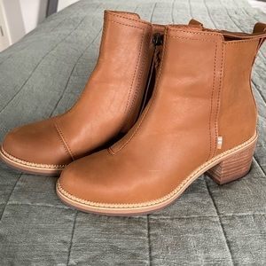 Toms Marina Tan Smooth Waxy Leather Size W6